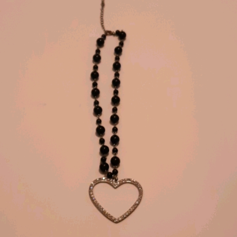 Women's black beaded rhinestone heart shaped neckl